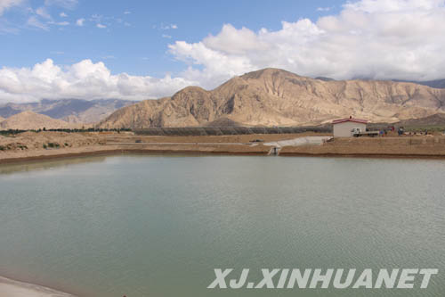 新疆克州首个光伏扬水项目工程试水成功