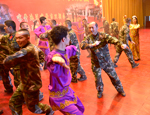 新疆喀什：武警边防官兵怎么过春节
