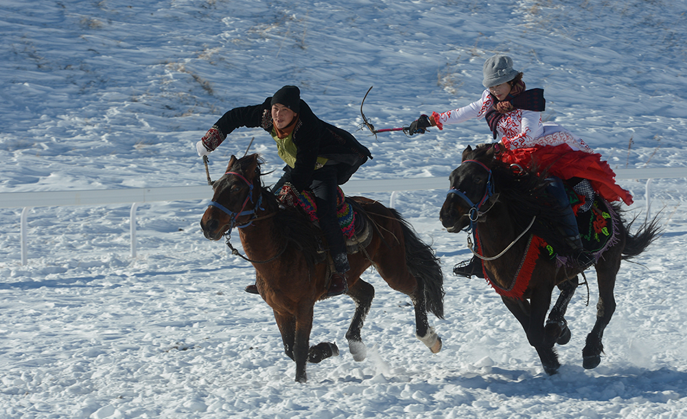 新疆那拉提冰雪旅游文化节开幕