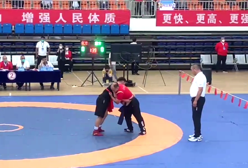 7场全胜！和田运动健儿在民族式摔跤且里西52公斤级项目夺冠！